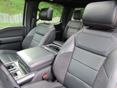 Used 2025 Ford F150 Raptor AWD/4WD image 33