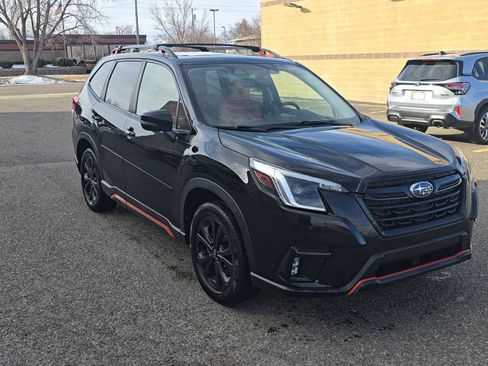 Used 2023 Subaru Forester Sport image 3