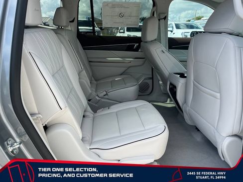 New 2026 Buick Enclave Avenir w/ Super Cruise Package AWD/4WD image 18