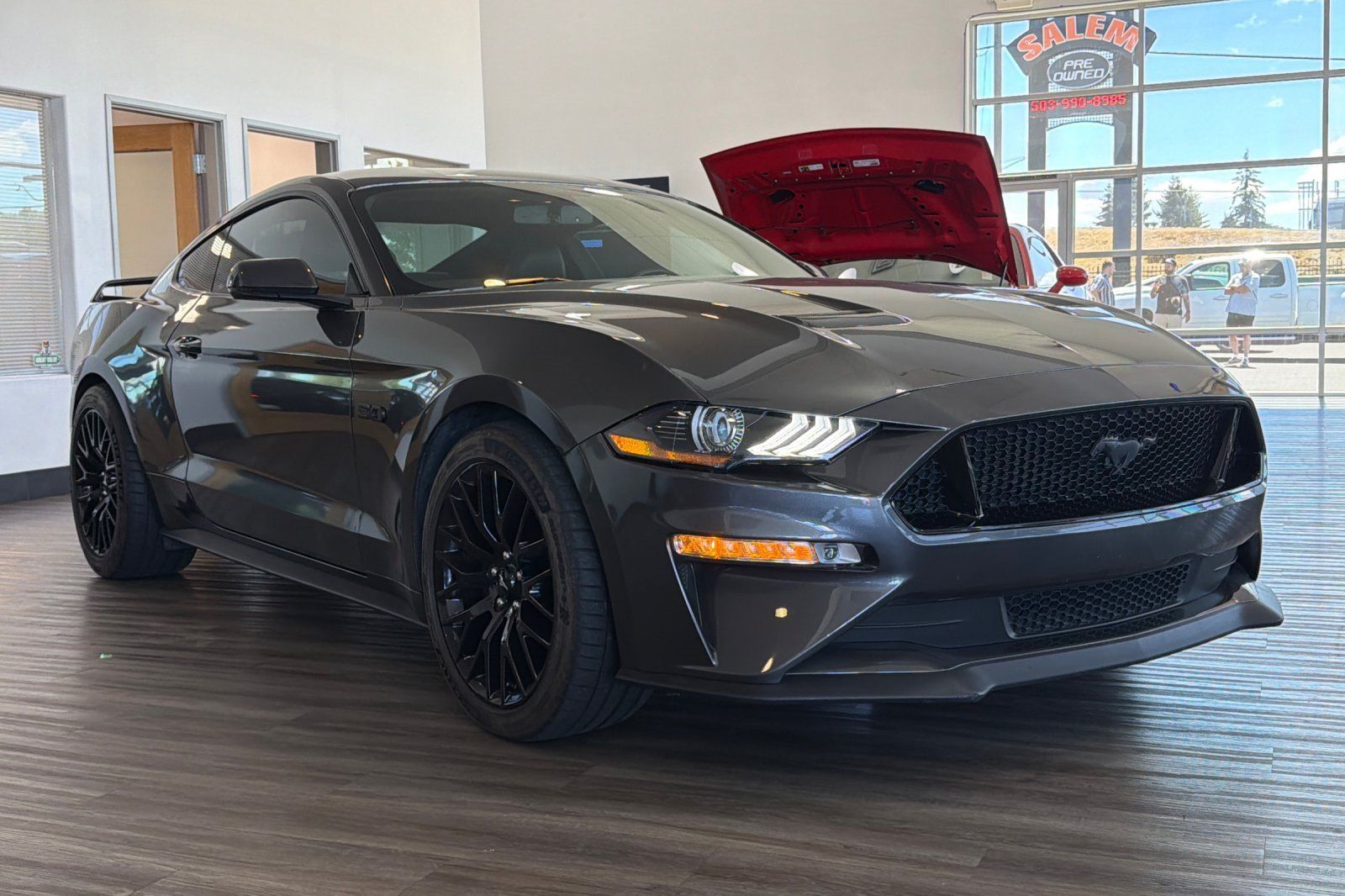 Used 2018 Ford Mustang GT Premium w/ GT Performance Package RWD image 2