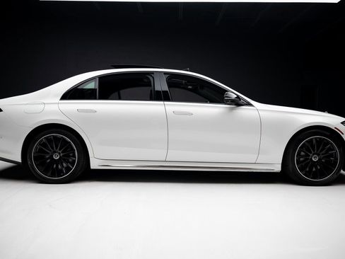 Used 2023 Mercedes-Benz S 500 4MATIC w/ AMG Line image 35