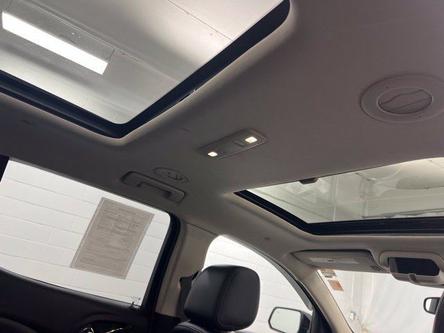 Used 2019 GMC Acadia SLT AWD/4WD image 24