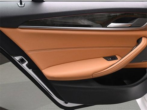 Used 2022 BMW 540i xDrive 540i xDrive w/ M Sport Package image 13