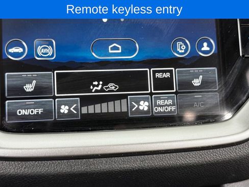 Certified 2025 Subaru Ascent Premium AWD/4WD image 32