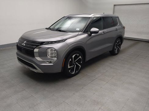 Used 2022 Mitsubishi Outlander SEL AWD/4WD image 2