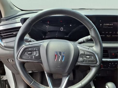 Used 2025 Buick Encore GX Preferred FWD image 11