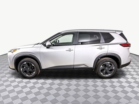 Used 2025 Nissan Rogue SV image 6
