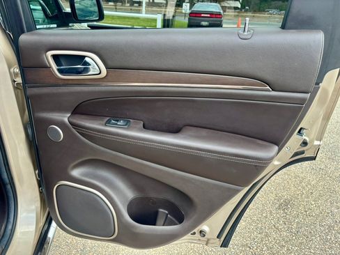 Used 2014 Jeep Grand Cherokee Summit image 20