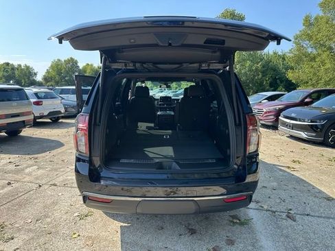 Used 2022 Chevrolet Tahoe Z71 w/ Luxury Package AWD/4WD image 23