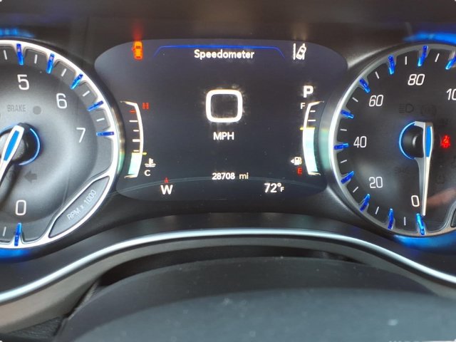 Used 2024 Chrysler Pacifica Limited w/ Uconnect Theater Family Group FWD image 36
