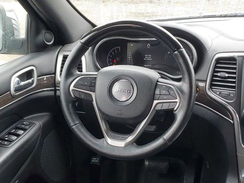 Used 2018 Jeep Grand Cherokee Overland image 14