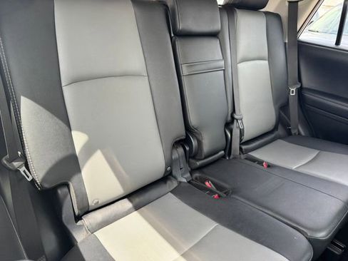 Used 2019 Toyota 4Runner SR5 Premium AWD/4WD image 5
