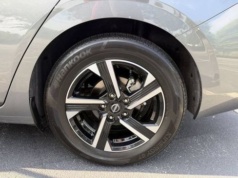 Used 2025 Nissan Sentra SV FWD image 36