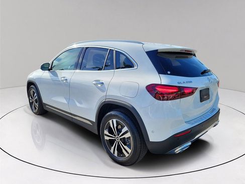 Certified 2025 Mercedes-Benz GLA 250 image 4