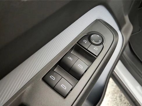 New 2027 Chevrolet Bolt LT w/ Comfort Package image 30