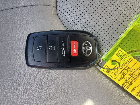 Used 2024 Toyota Grand Highlander AWD image 26