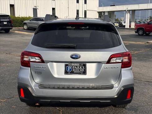 Used 2018 Subaru Outback 2.5i Premium AWD/4WD image 10
