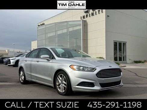 Used 2013 Ford Fusion SE FWD image 1