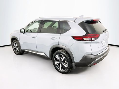 Used 2023 Nissan Rogue SL w/ SL Premium Package image 5
