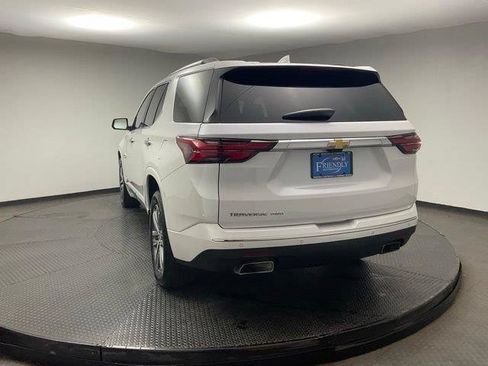 Used 2023 Chevrolet Traverse High Country w/ LPO, Floor Liner Package AWD/4WD image 5