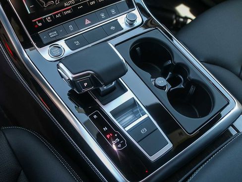 New 2025 Audi Q8 Premium Plus image 22