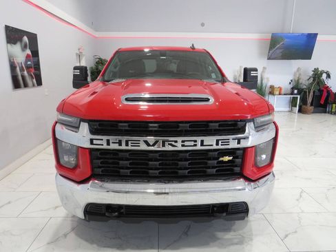 Used 2022 Chevrolet Silverado 3500 LT AWD/4WD image 3