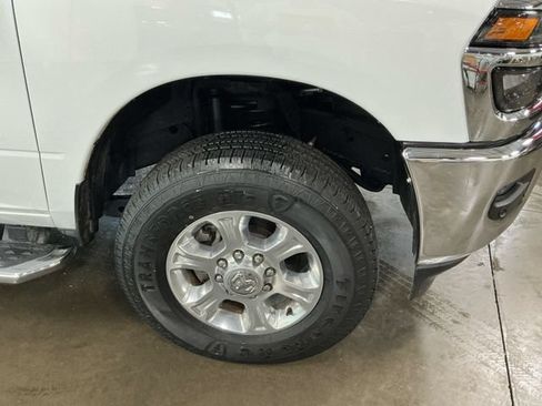 Used 2026 RAM 2500 Big Horn AWD/4WD image 17