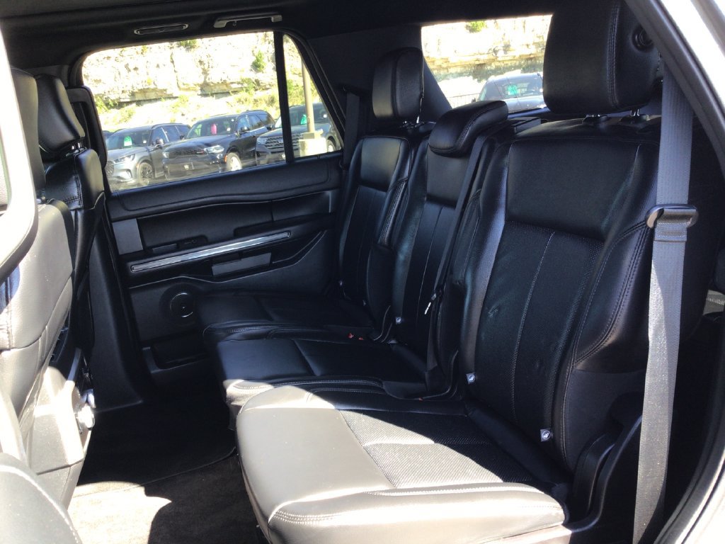 Used 2020 Ford Expedition XLT w/ Equipment Group 202A AWD/4WD image 25