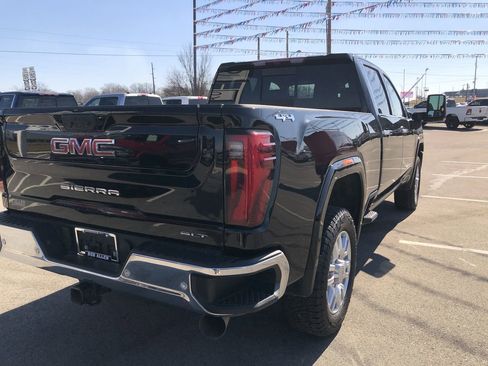 Used 2024 GMC Sierra 2500 SLT w/ SLT Convenience Package image 5