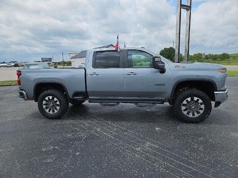 Used 2025 Chevrolet Silverado 2500 LT w/ Texas Edition AWD/4WD image 9