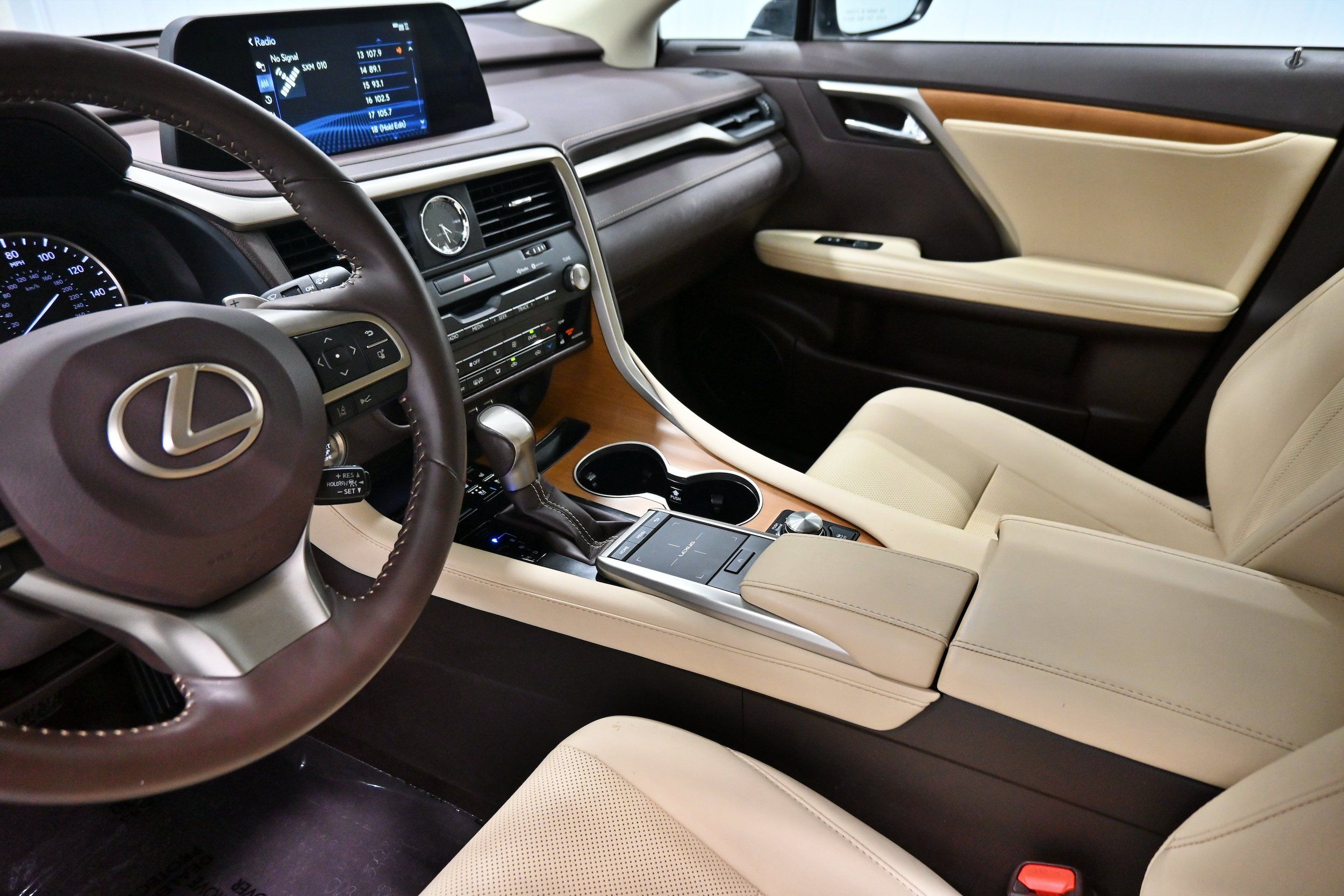 Used 2020 Lexus RX 350 AWD w/ Premium Package image 19