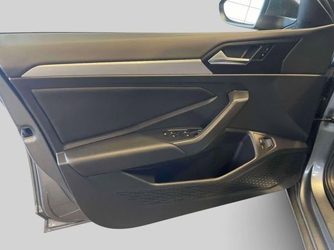 Used 2021 Volkswagen Jetta S w/ Driver Assistance Package image 16