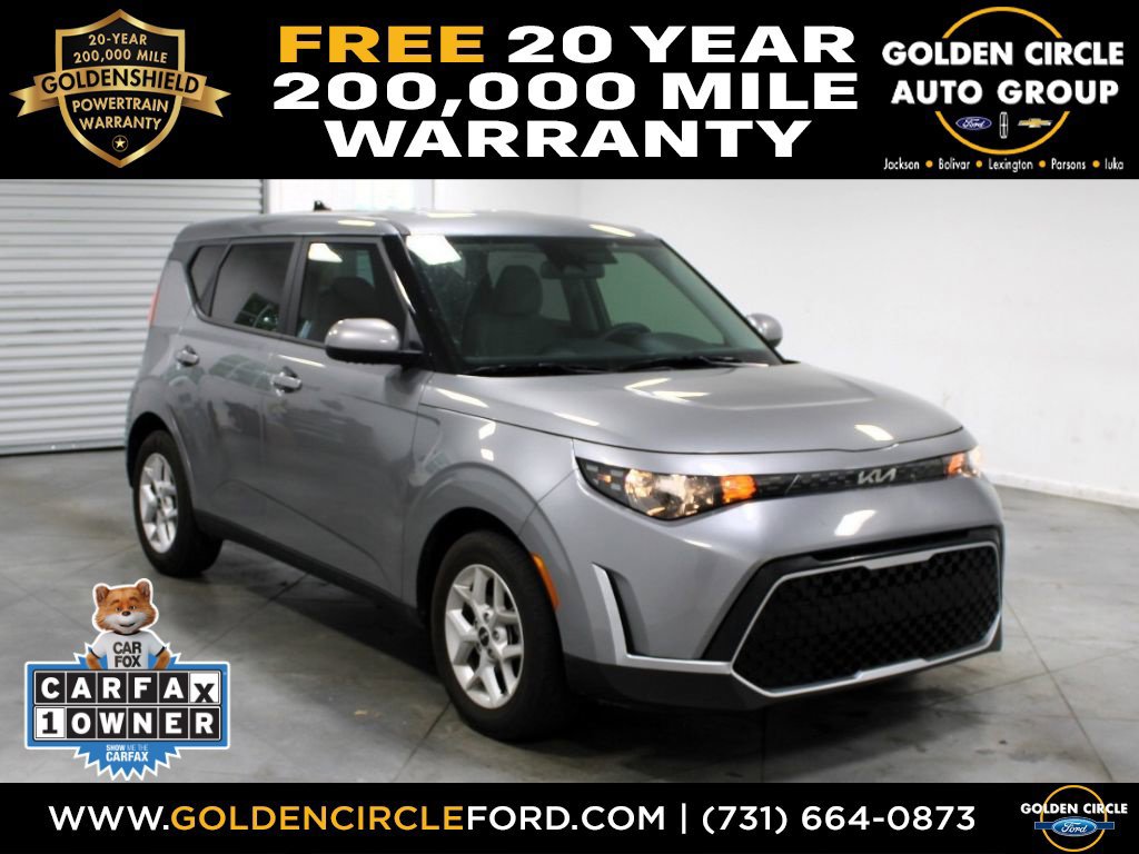 Used 2025 Kia Soul LX w/ LX Technology Package FWD image 1