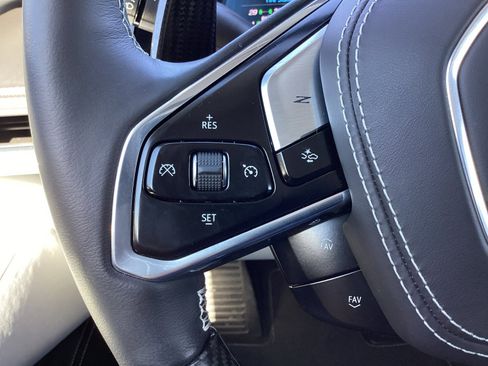 Used 2024 Chevrolet Corvette E-Ray w/ ZER Performance Package image 18