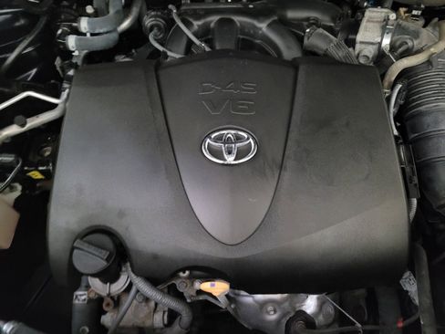 Used 2020 Toyota Highlander L AWD/4WD image 30