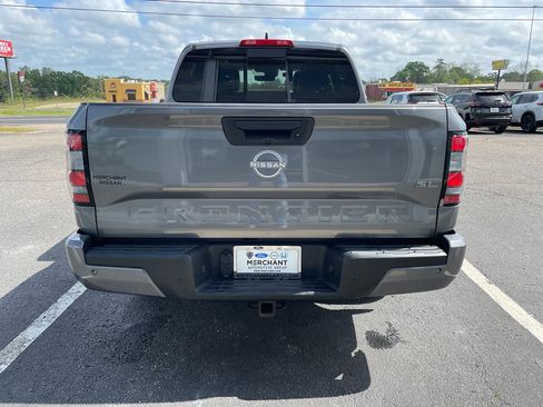 Certified 2024 Nissan Frontier SL w/ Technology Package RWD image 15