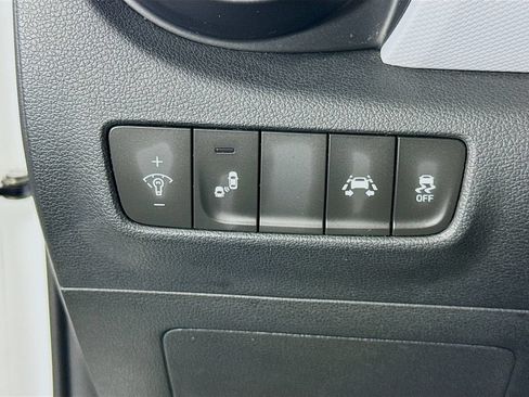Used 2021 Hyundai Kona SEL AWD/4WD image 17