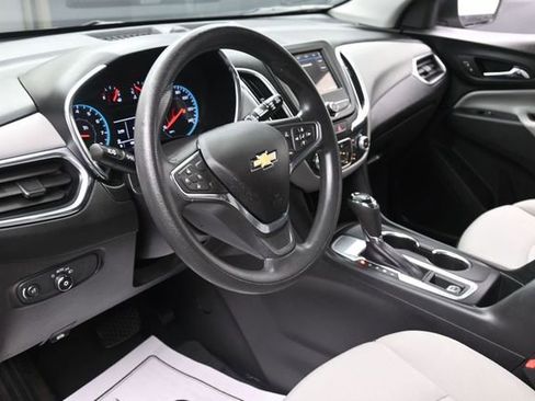 Used 2019 Chevrolet Equinox LS w/ LS Convenience Package FWD image 14