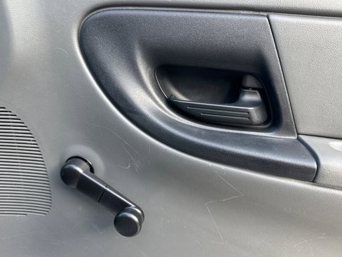 Used 2009 Ford Ranger XL image 18