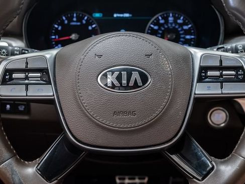 Used 2020 Kia Telluride SX w/ Towing Package FWD image 13