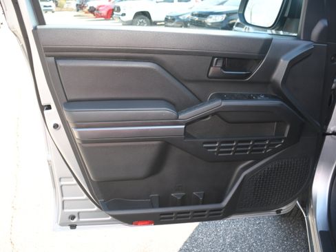 Certified 2025 Toyota Tacoma SR5 image 9