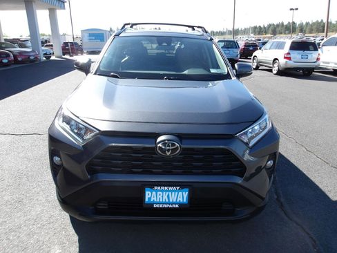 Used 2019 Toyota RAV4 XLE Premium w/ All Weather Liner Package AWD/4WD image 8