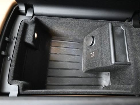 Certified 2022 BMW 750i xDrive 750i xDrive w/ M Sport Package image 9