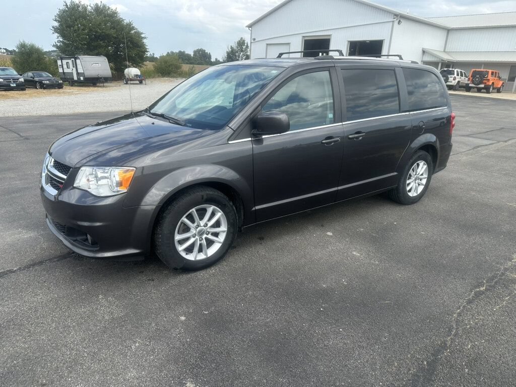 Used 2019 Dodge Grand Caravan SXT FWD image 1