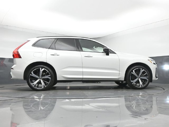 Used 2024 Volvo XC60 B5 Ultimate w/ Protection Package Premier AWD/4WD image 44