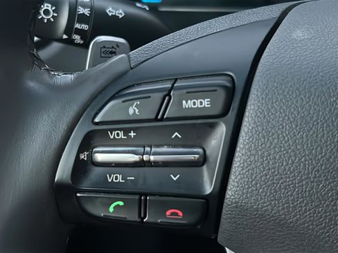 Used 2019 Hyundai Ioniq Hatchback 4D image 16