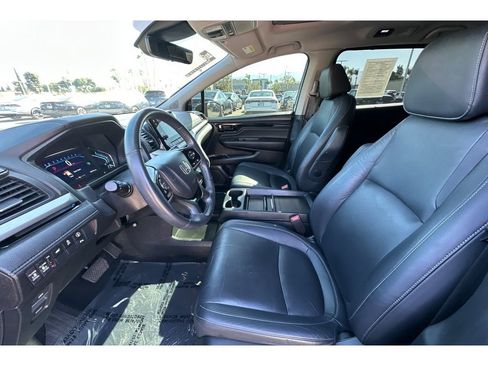 Used 2023 Honda Odyssey Touring image 10