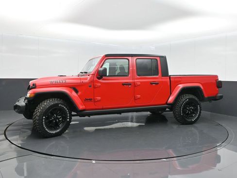 Certified 2022 Jeep Gladiator Willys image 4