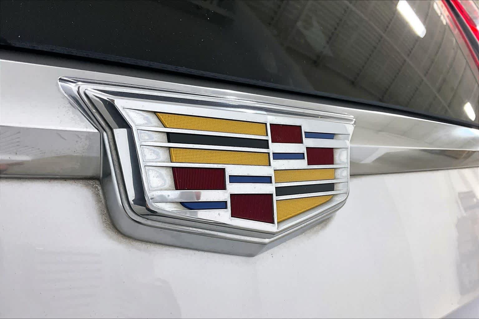 Used 2017 Cadillac Escalade ESV Platinum RWD image 30