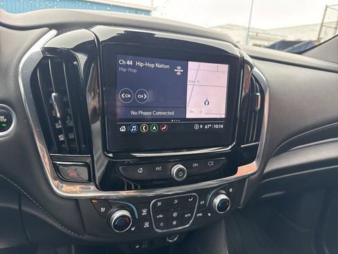 Used 2023 Chevrolet Traverse Premier image 23